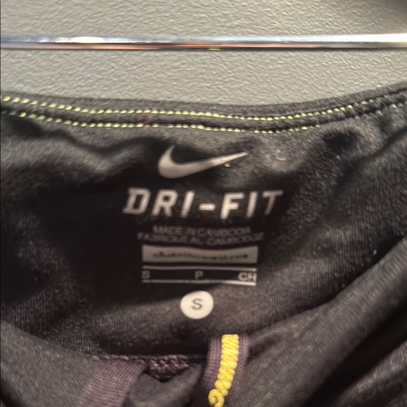 Nike Gray and Black Leggings Stretchy Athletic Bottoms - Picture 4 of 4